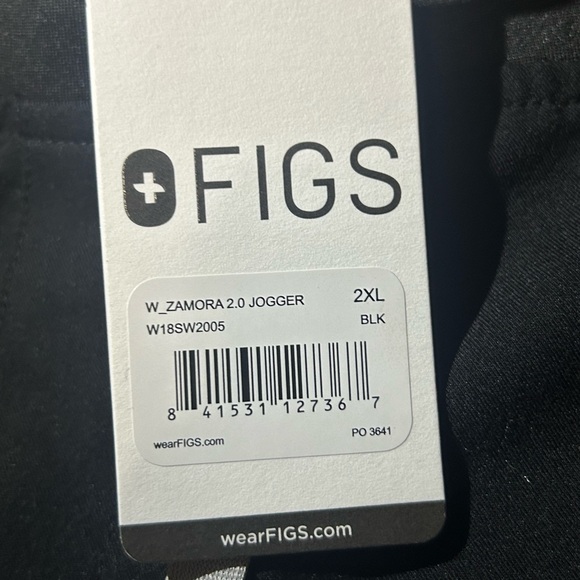 Woman’s figs scrub set - Picture 4 of 4